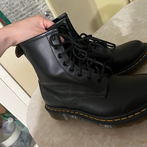 DRMARTENS 1460 WOMEN'S SMOOTH LEATHER LACE UP BOOTS - Picture 12 of 16